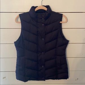 Women’s medium Gap puffer vest